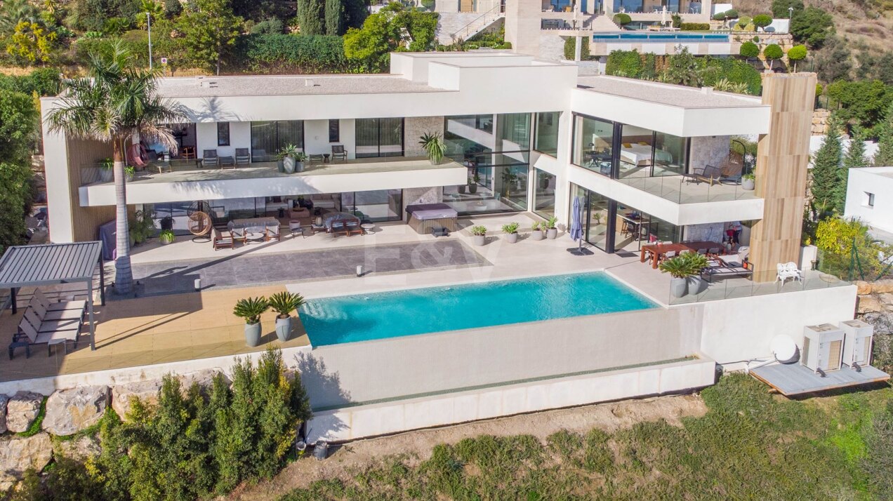 Atemberaubende Villa in erster Linie am Golfplatz in La Alquería mit Panoramablick