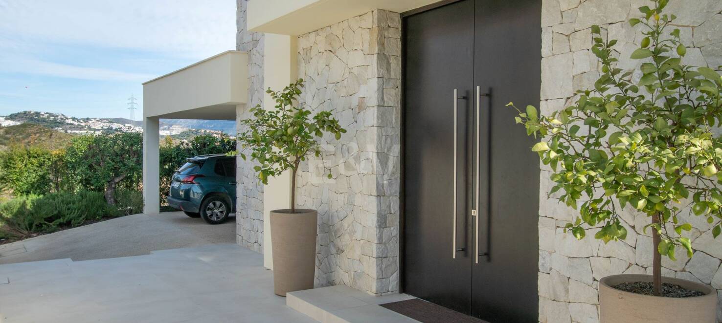 Frontline Golf Villa i La Alqueria med panoramautsikt