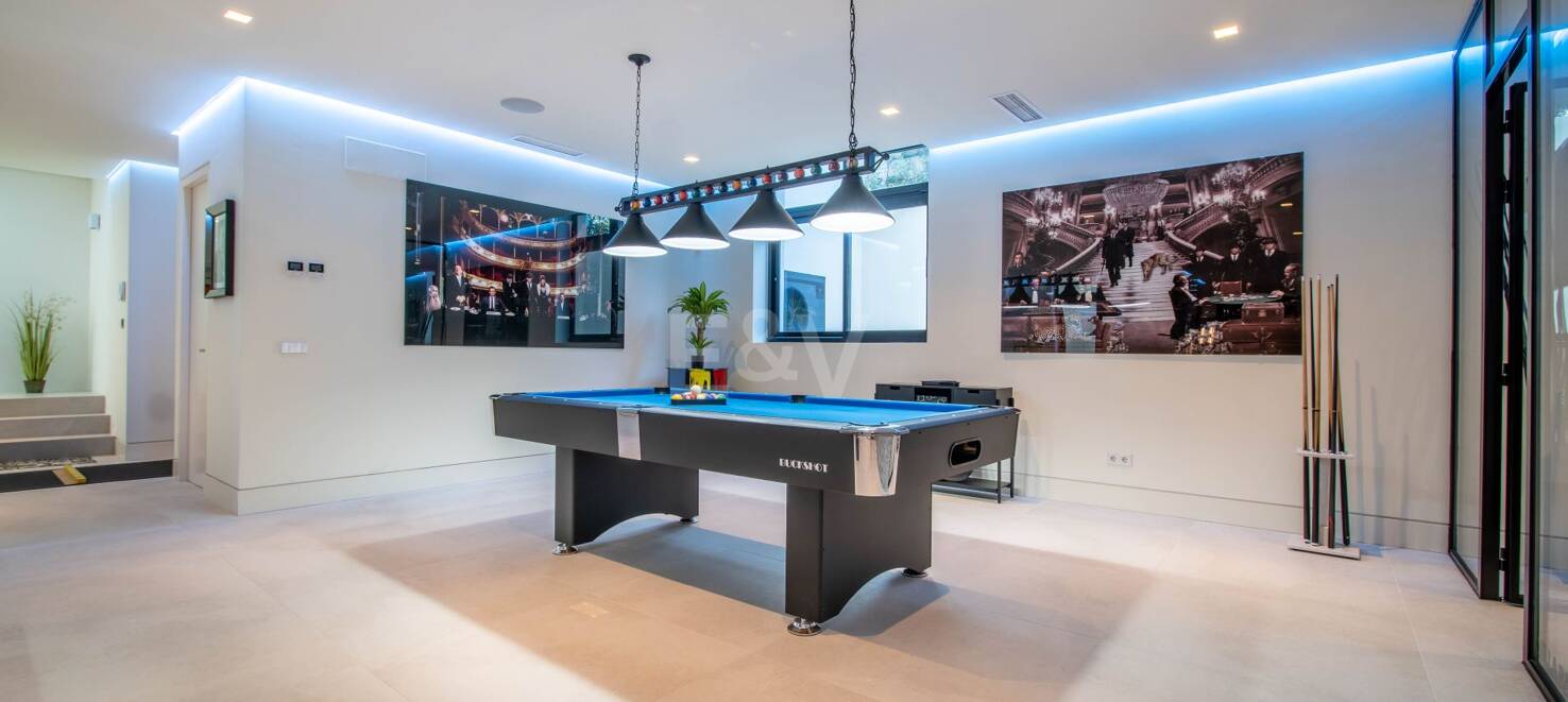 Frontline Golf Villa i La Alqueria med panoramautsikt