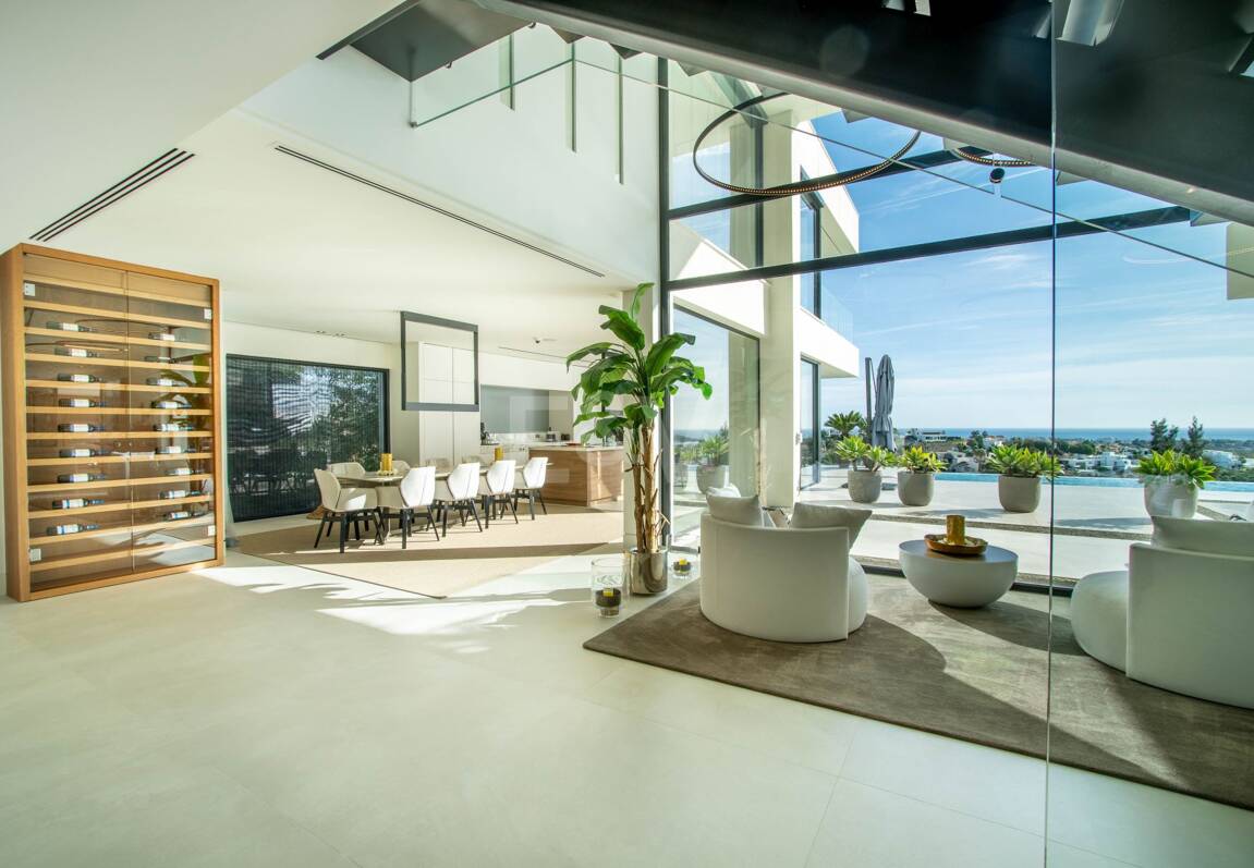 Stunning Frontline Golf Villa in La Alqueria with Panoramic Sea Views