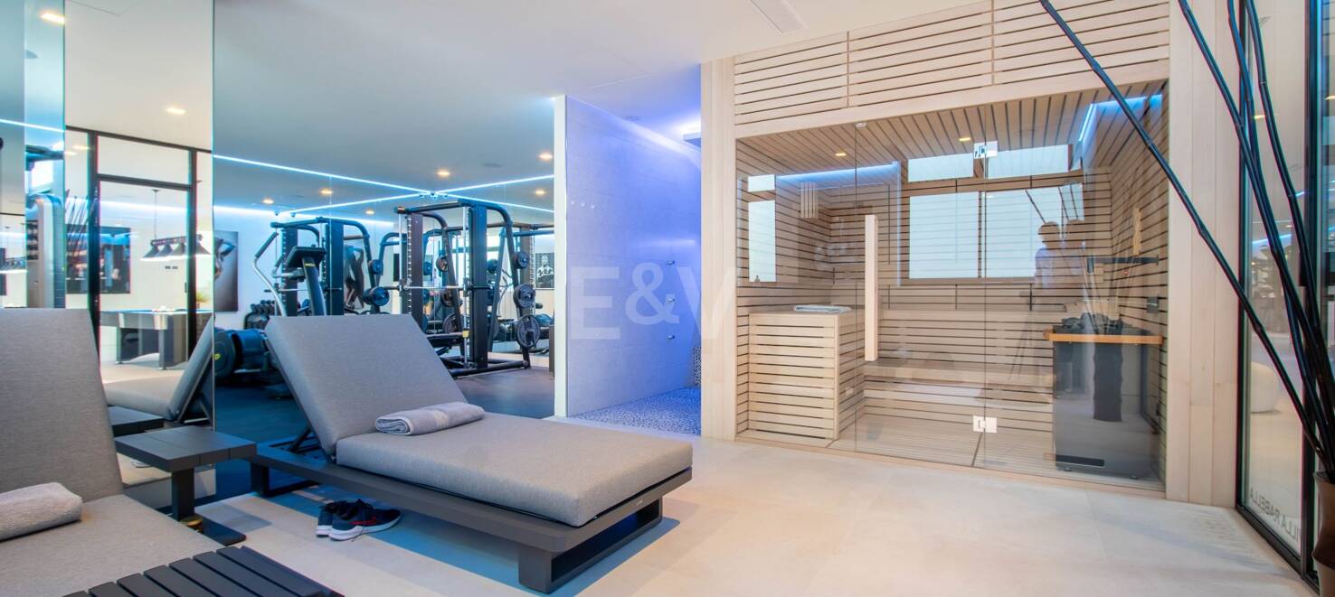 Frontline Golf Villa i La Alqueria med panoramautsikt