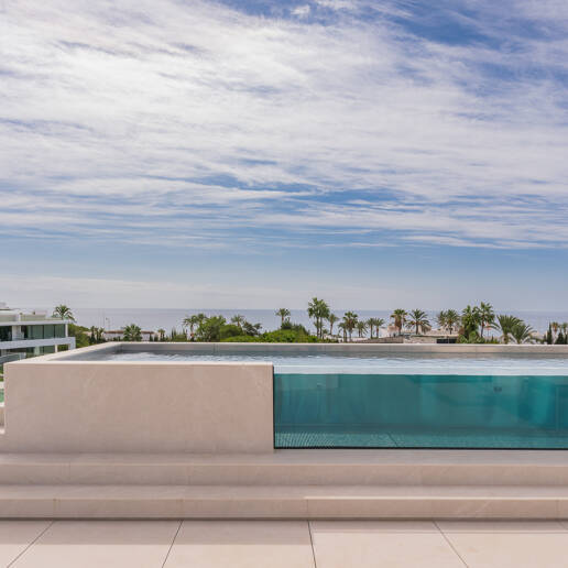 Sofisticada villa contemporánea en la Milla de Oro