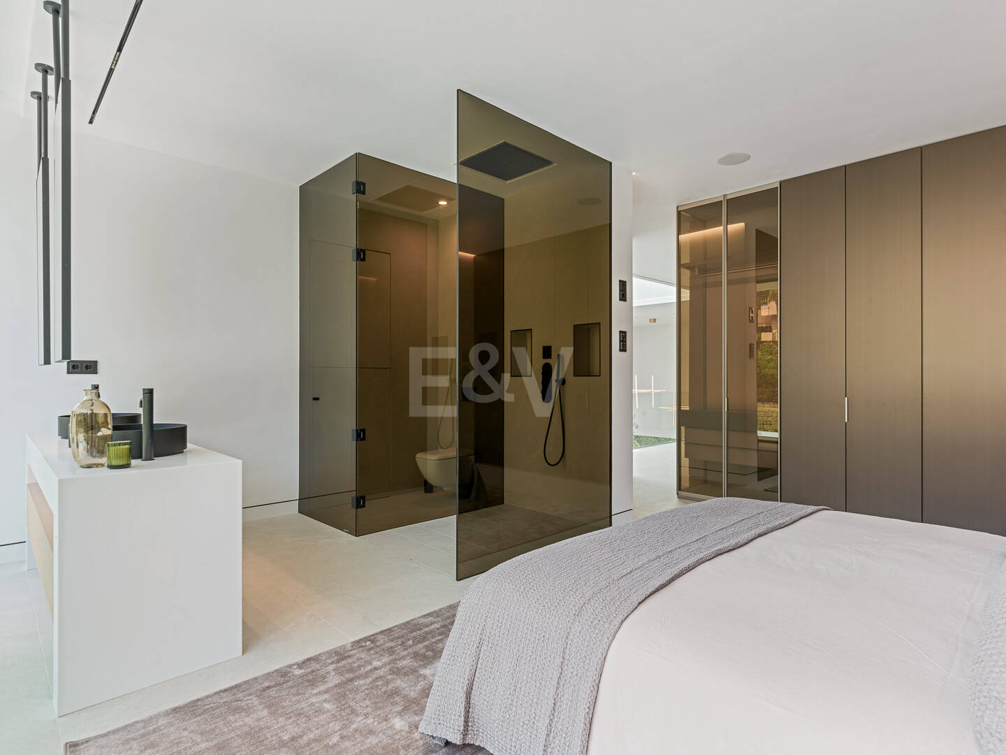 Sophisticated Contemporary Villa on the Golden Mile Steps from the Beach