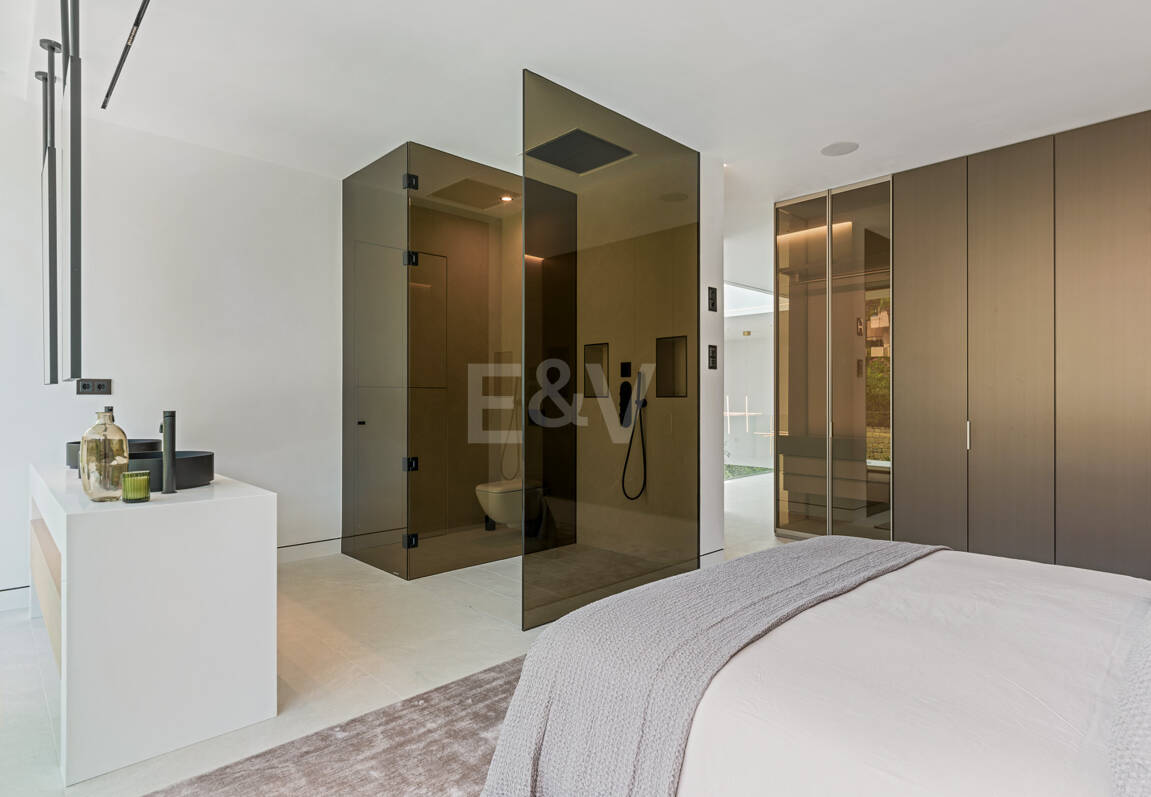 Sophisticated Contemporary Villa on the Golden Mile Steps from the Beach