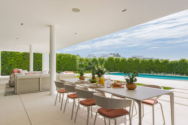 Sophisticated Contemporary Villa on the Golden Mile Steps from the Beach