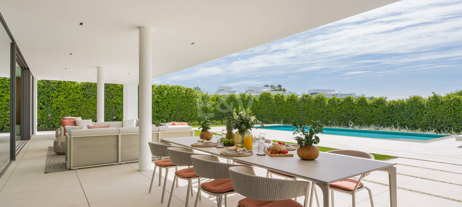 Anspruchsvolle moderne Design-Villa auf der Goldenen Meile