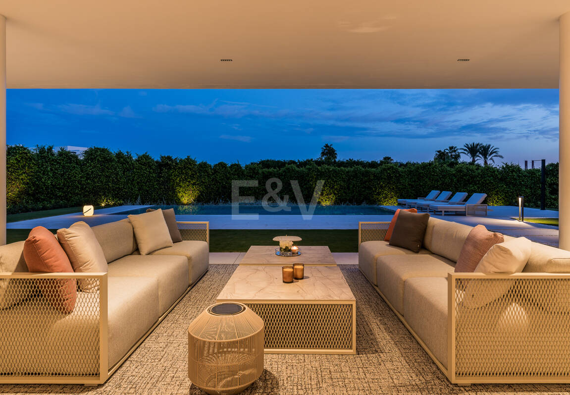 Sophisticated Contemporary Villa on the Golden Mile Steps from the Beach