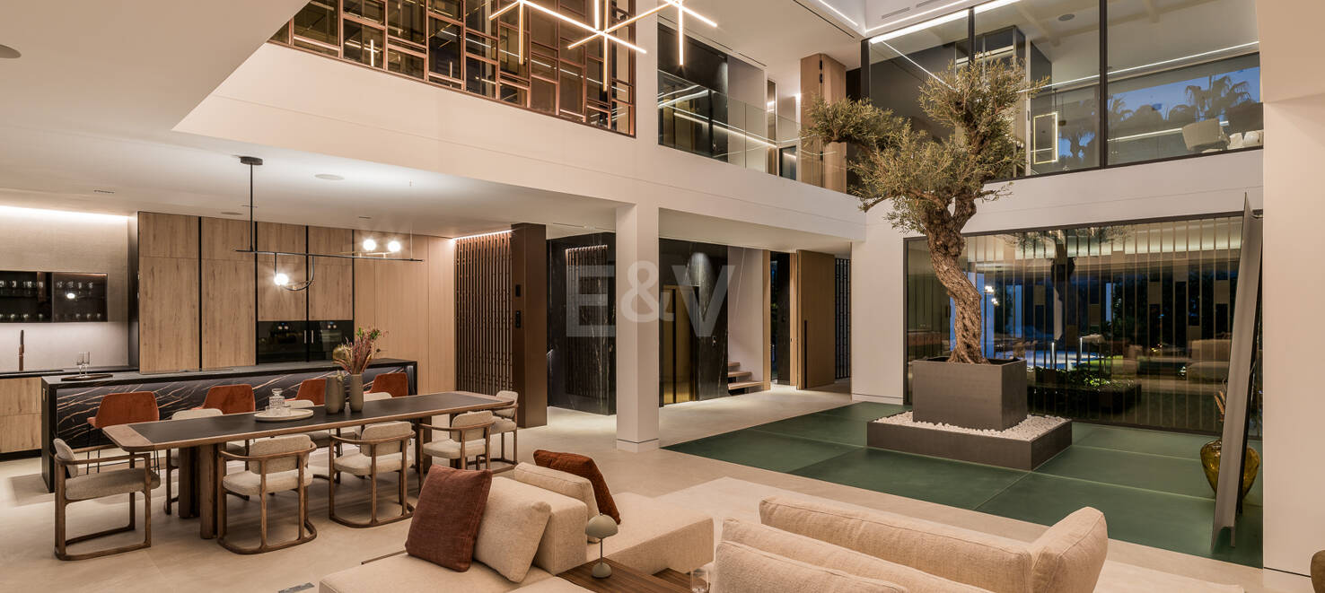 Anspruchsvolle moderne Design-Villa auf der Goldenen Meile