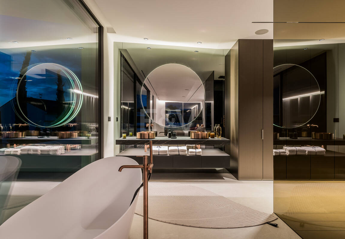 Sophisticated Contemporary Villa on the Golden Mile Steps from the Beach