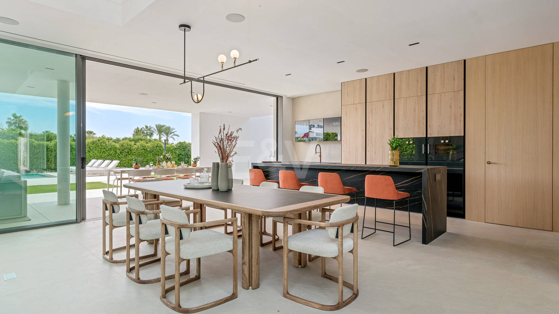 Sophisticated Contemporary Villa on the Golden Mile Steps from the Beach