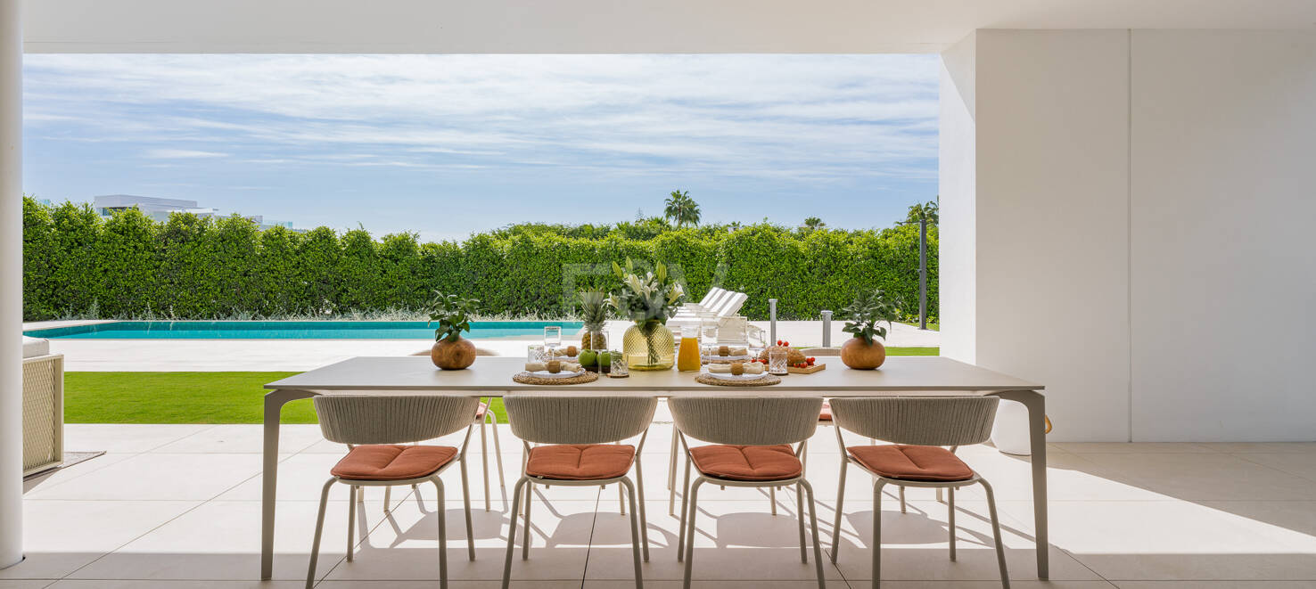 Anspruchsvolle moderne Design-Villa auf der Goldenen Meile