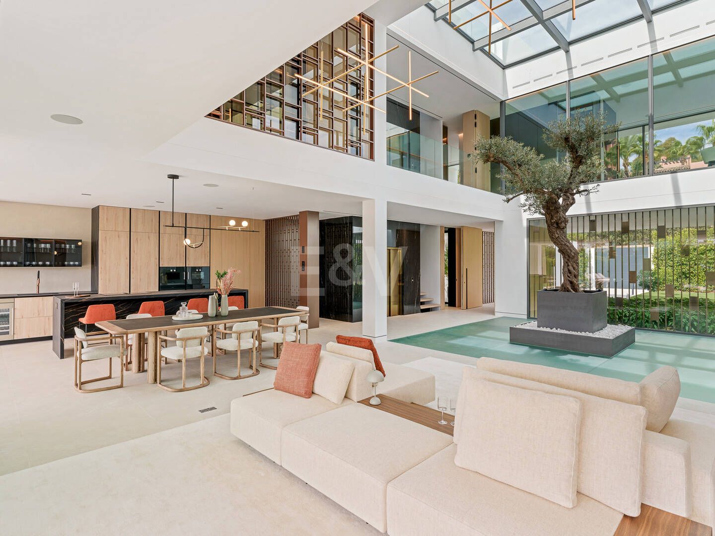 Sophisticated Contemporary Villa on the Golden Mile Steps from the Beach