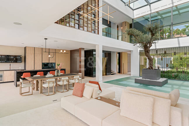 Sophisticated Contemporary Villa on the Golden Mile Steps from the Beach