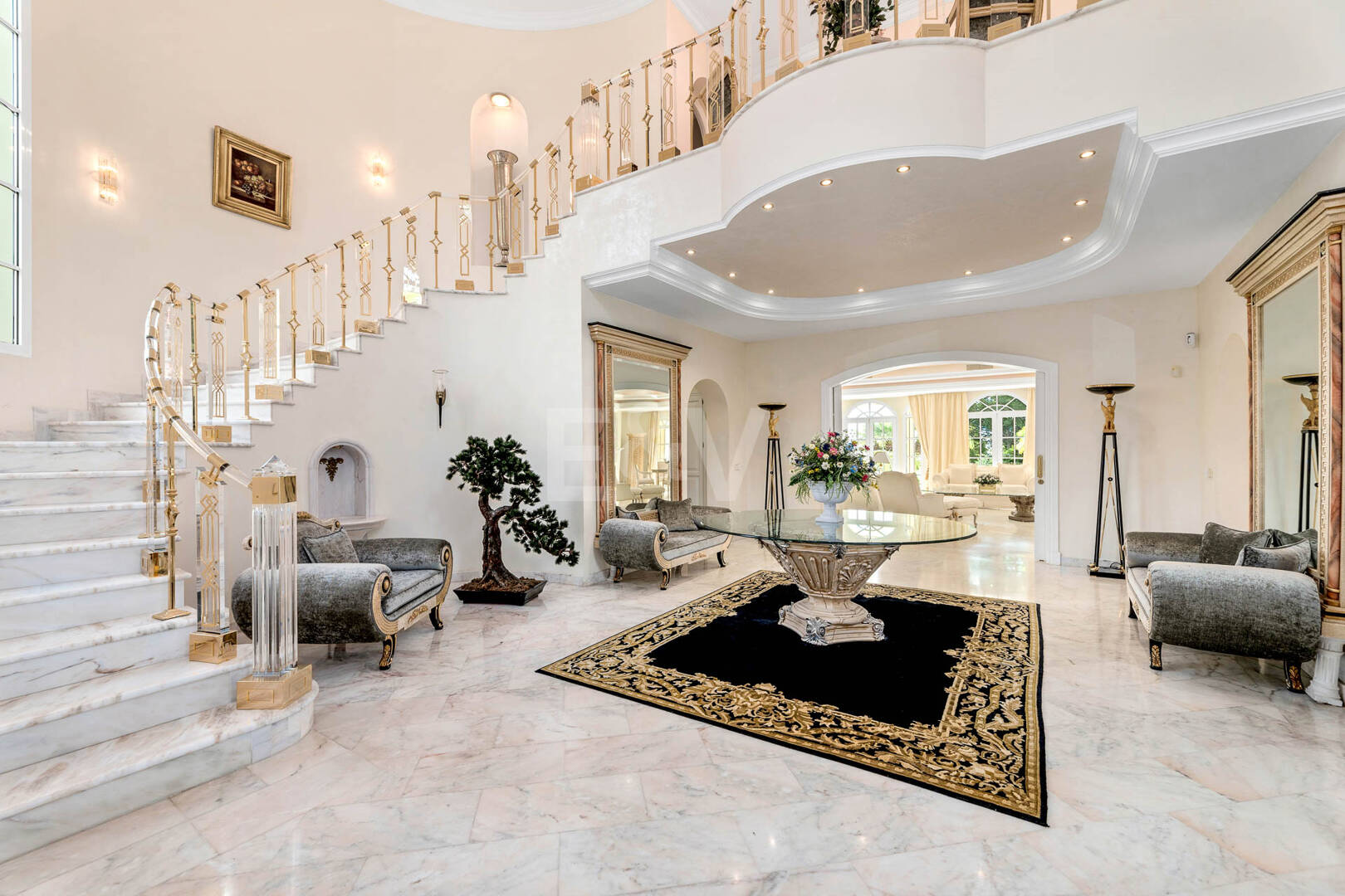 Elegant Estate i Cascada de Camoján med 3 villor och fantastisk havsutsikt