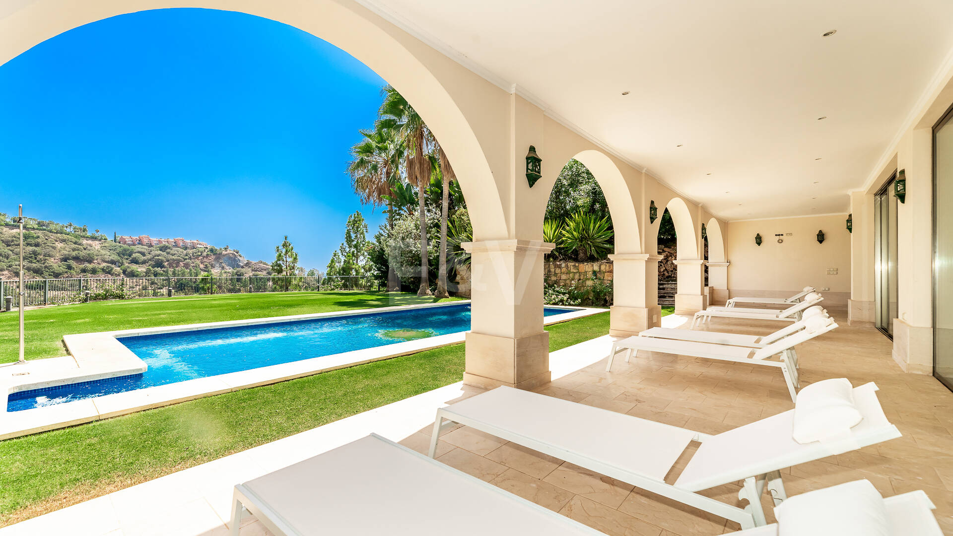 Frontline Los Arqueros Golf Villa mit spektakulärem Blick