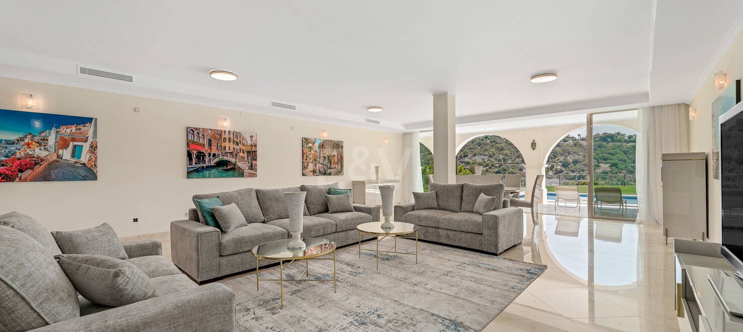Frontline Los Arqueros Golf Villa with Spectacular Views