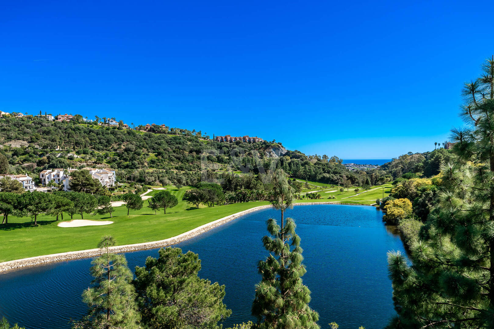 Frontline Los Arqueros Golf Villa mit spektakulärem Blick