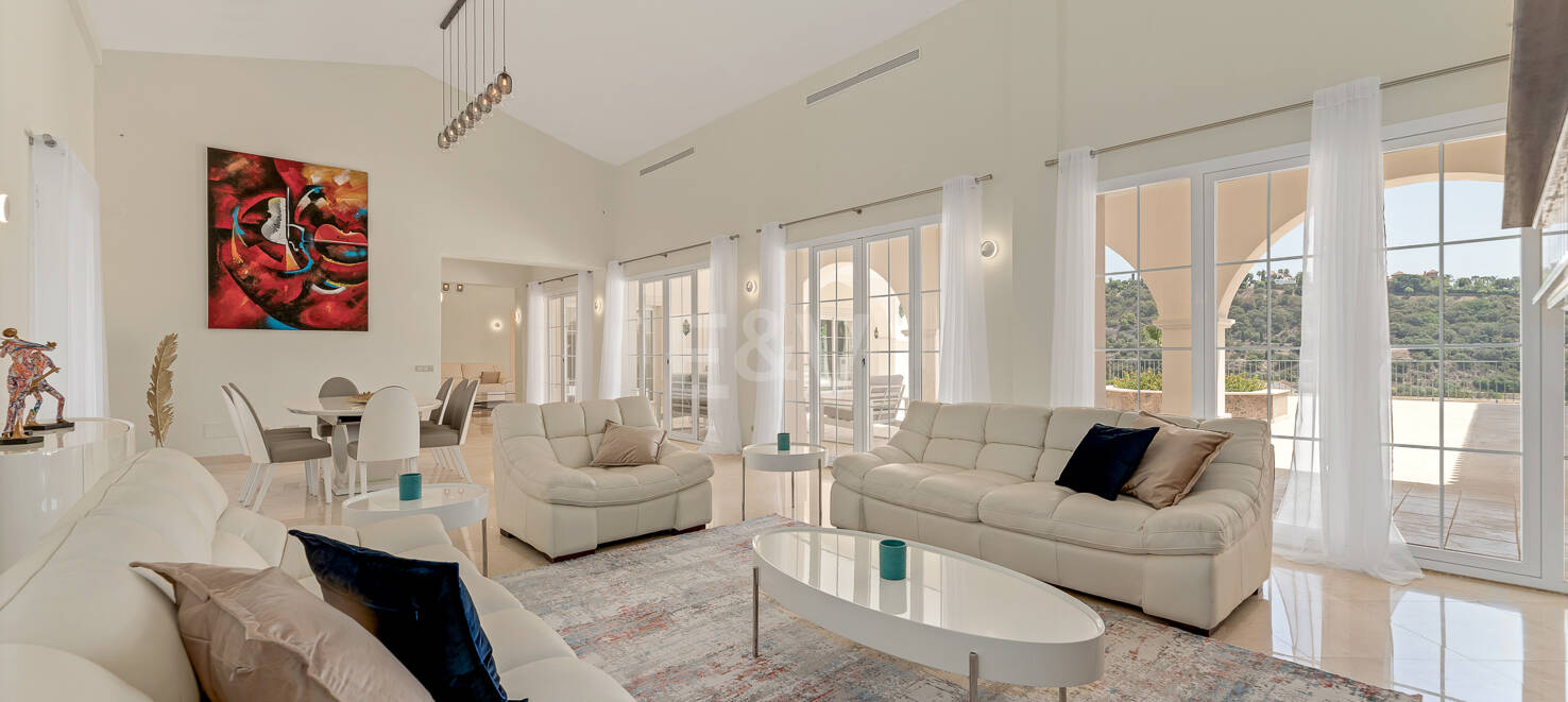 Frontline Los Arqueros Golf Villa with Spectacular Views