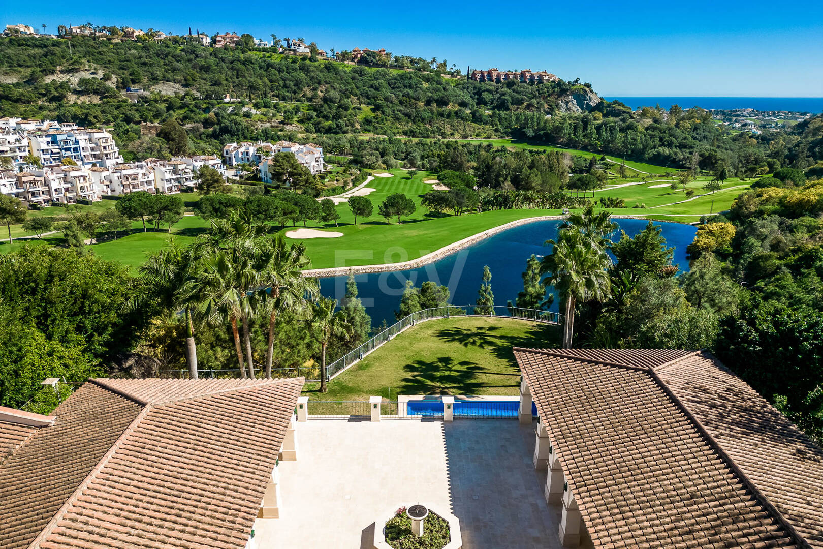 Frontline Los Arqueros Golf Villa mit spektakulärem Blick