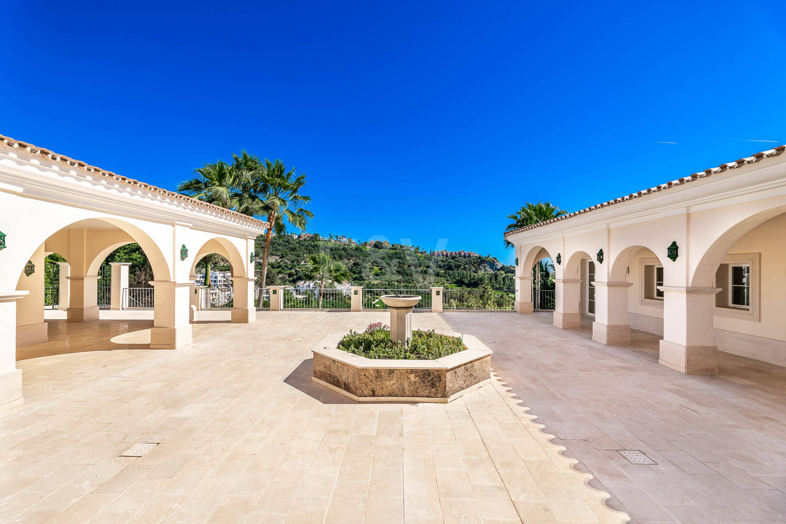 Frontline Los Arqueros Golf Villa mit spektakulärem Blick