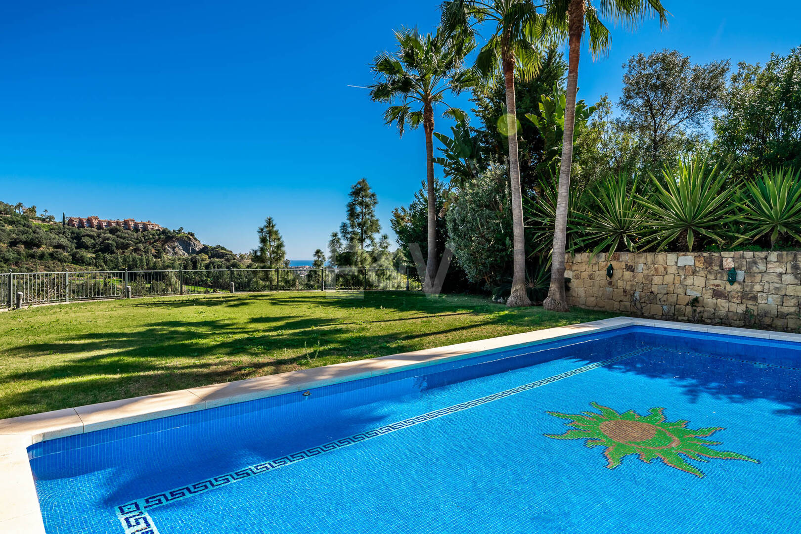 Frontline Los Arqueros Golf Villa mit spektakulärem Blick