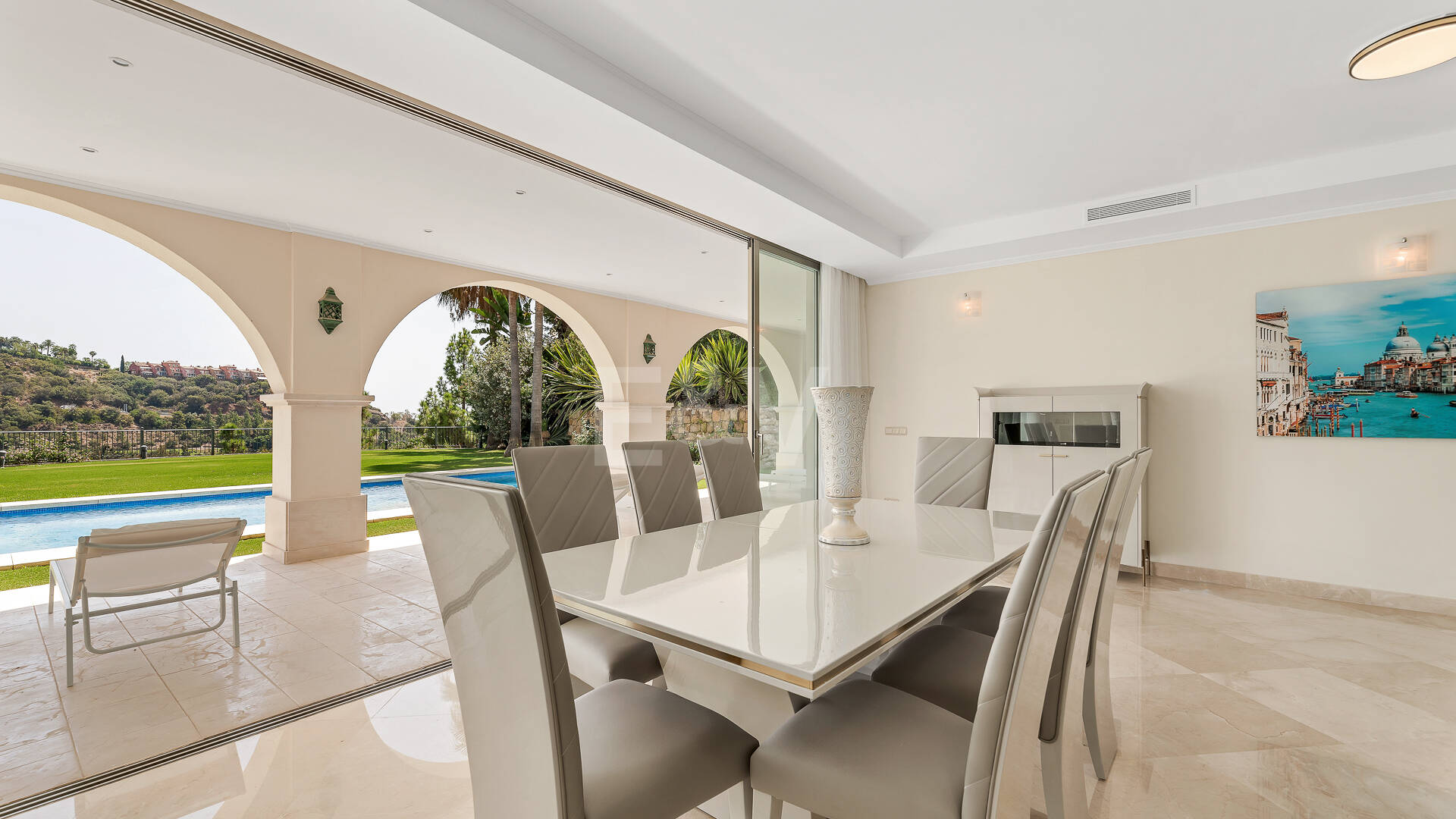 Frontline Los Arqueros Golf Villa mit spektakulärem Blick