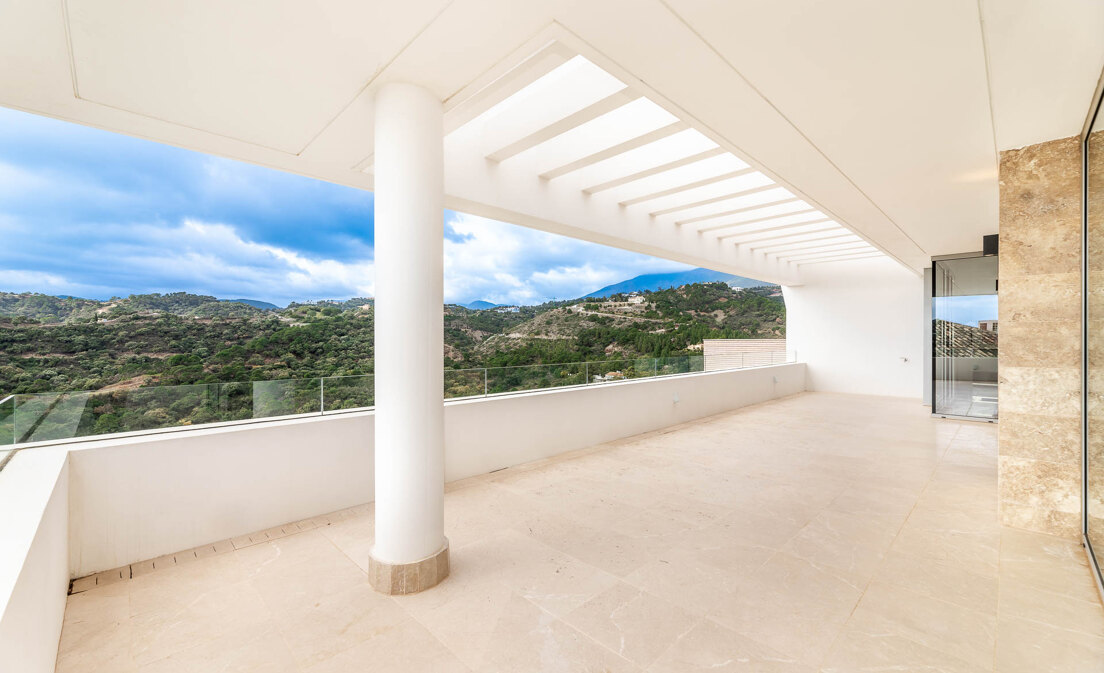 Atemberaubende neue zeitgenössische Villa in Los Arqueros mit Meerblick und Golfblick