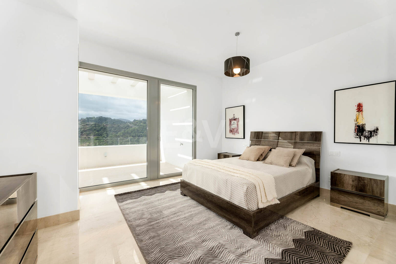 Stunning New Contemporary Villa in Los Arqueros with Sea and Golf Views