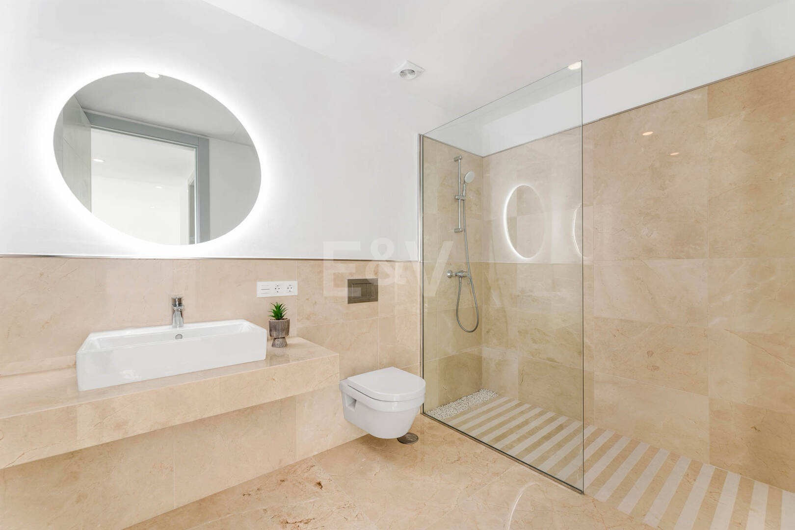 Stunning New Contemporary Villa in Los Arqueros with Sea and Golf Views