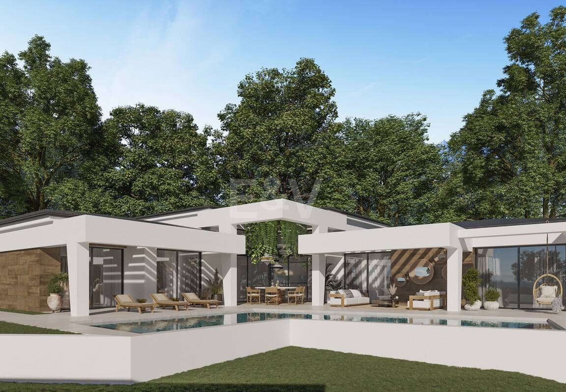 Moderne Luxusvilla in Nueva Andalucia in Golflage