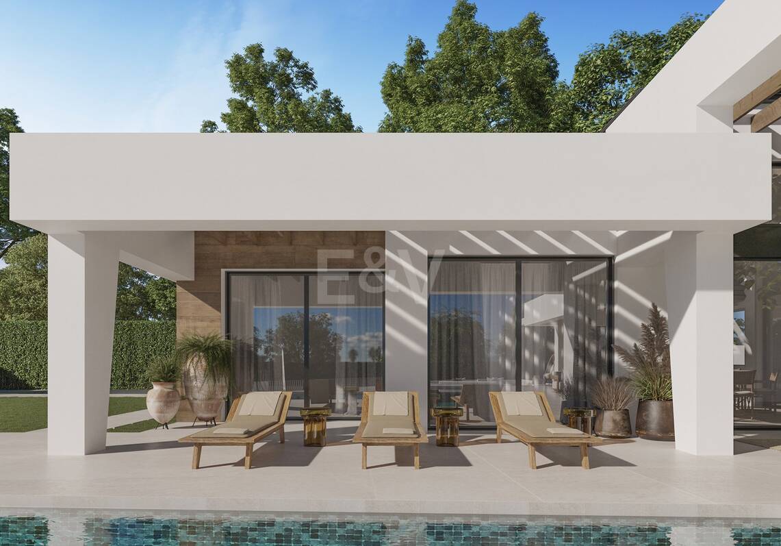 Modern luxury villa in Nueva Andalucia set in golf location