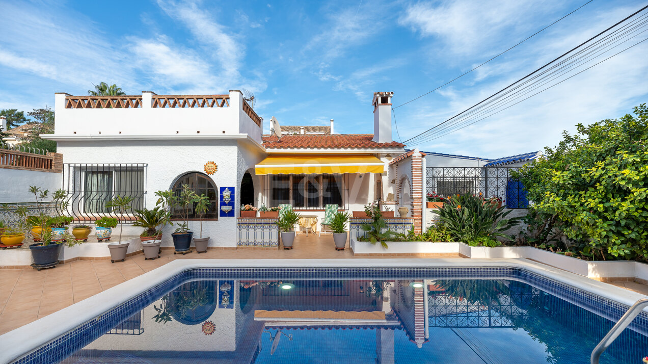 Villa à vendre en El Rosario, Marbella Est