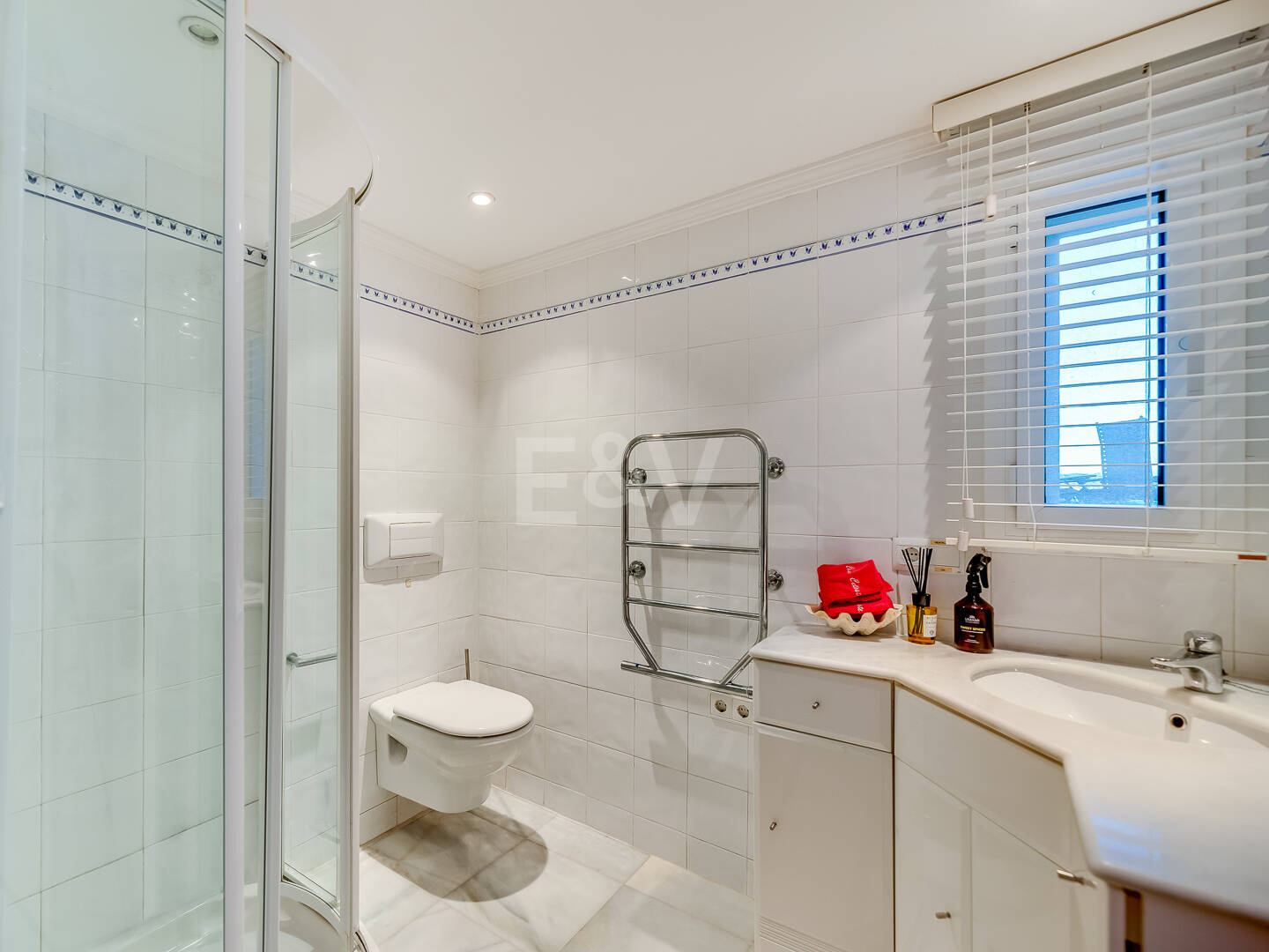 Villa with sea views in Cascada de Camoján. Prices from €6,000per week