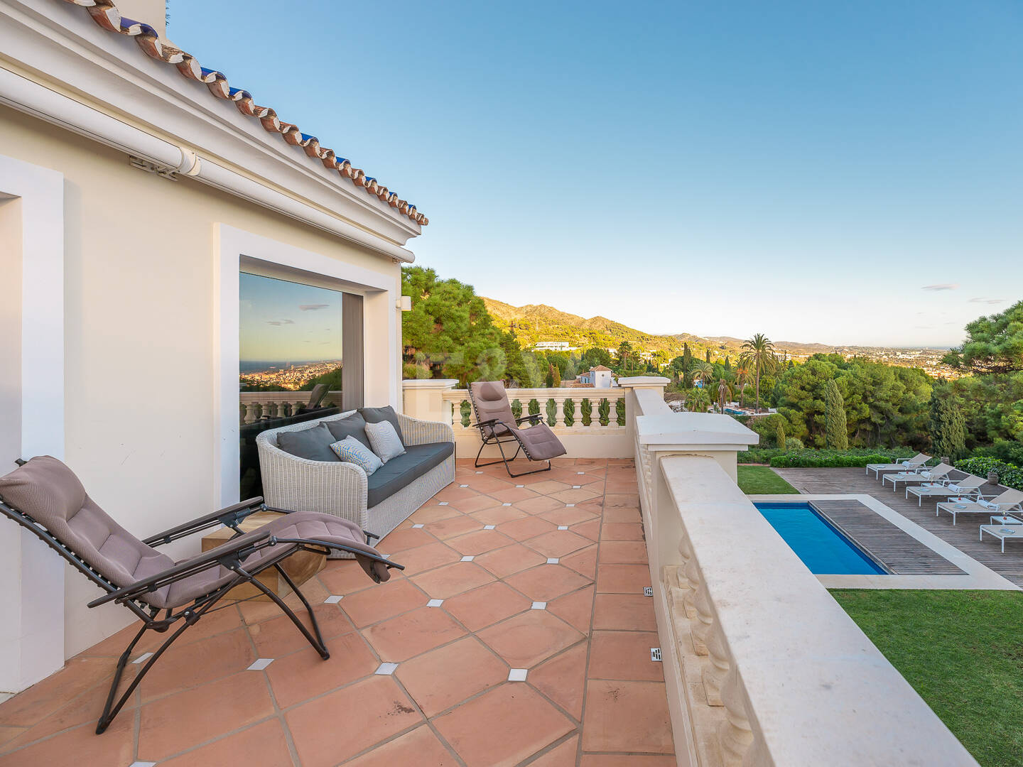 Villa with sea views in Cascada de Camoján. Prices from €6,000per week