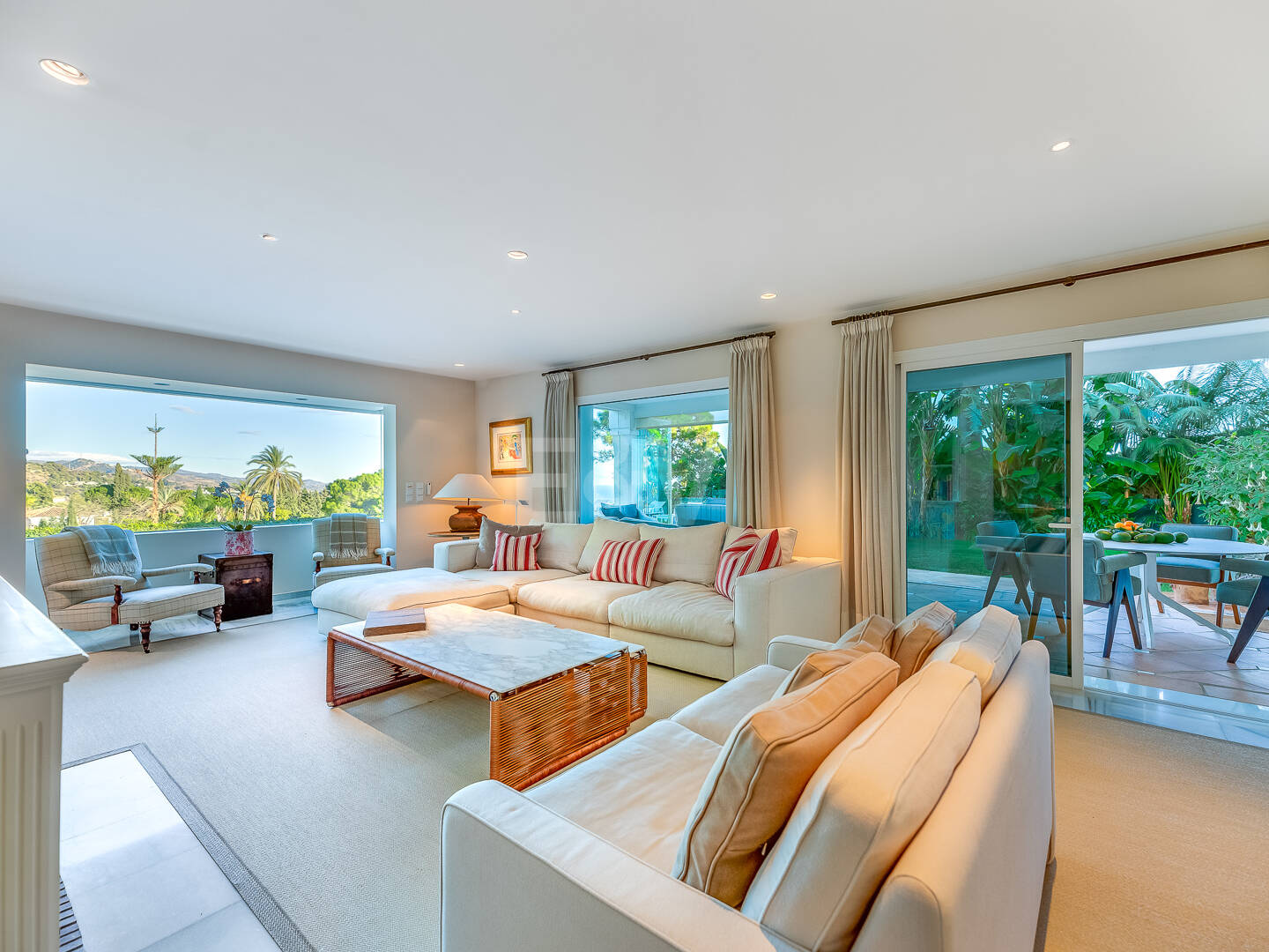 Villa with sea views in Cascada de Camoján. Prices from €6,000per week