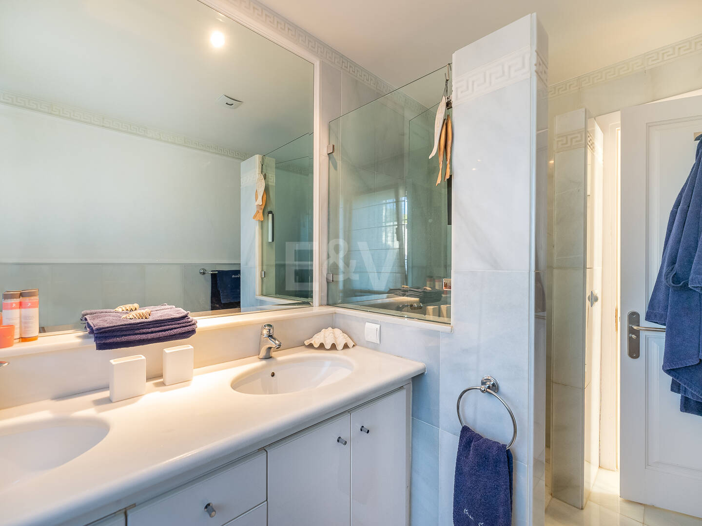 Villa with sea views in Cascada de Camoján. Prices from €6,000per week