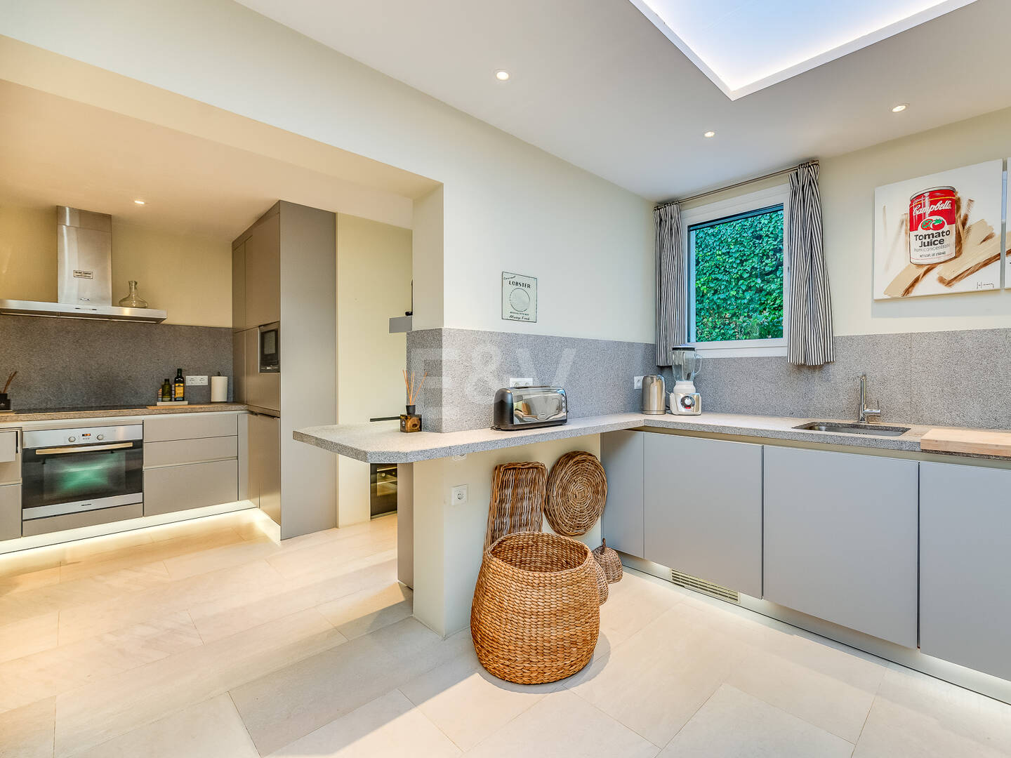 Villa with sea views in Cascada de Camoján. Prices from €6,000per week