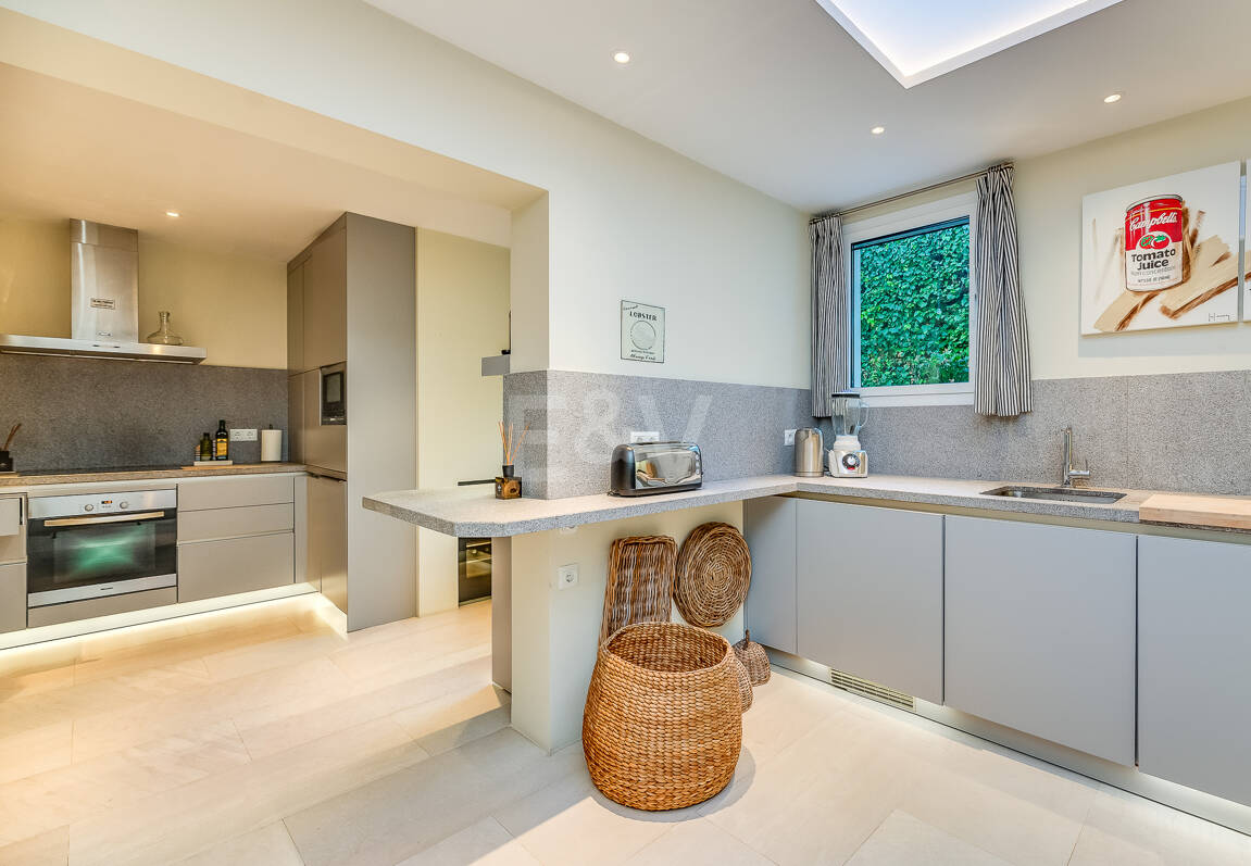 Villa with sea views in Cascada de Camoján. Prices from €6,000per week