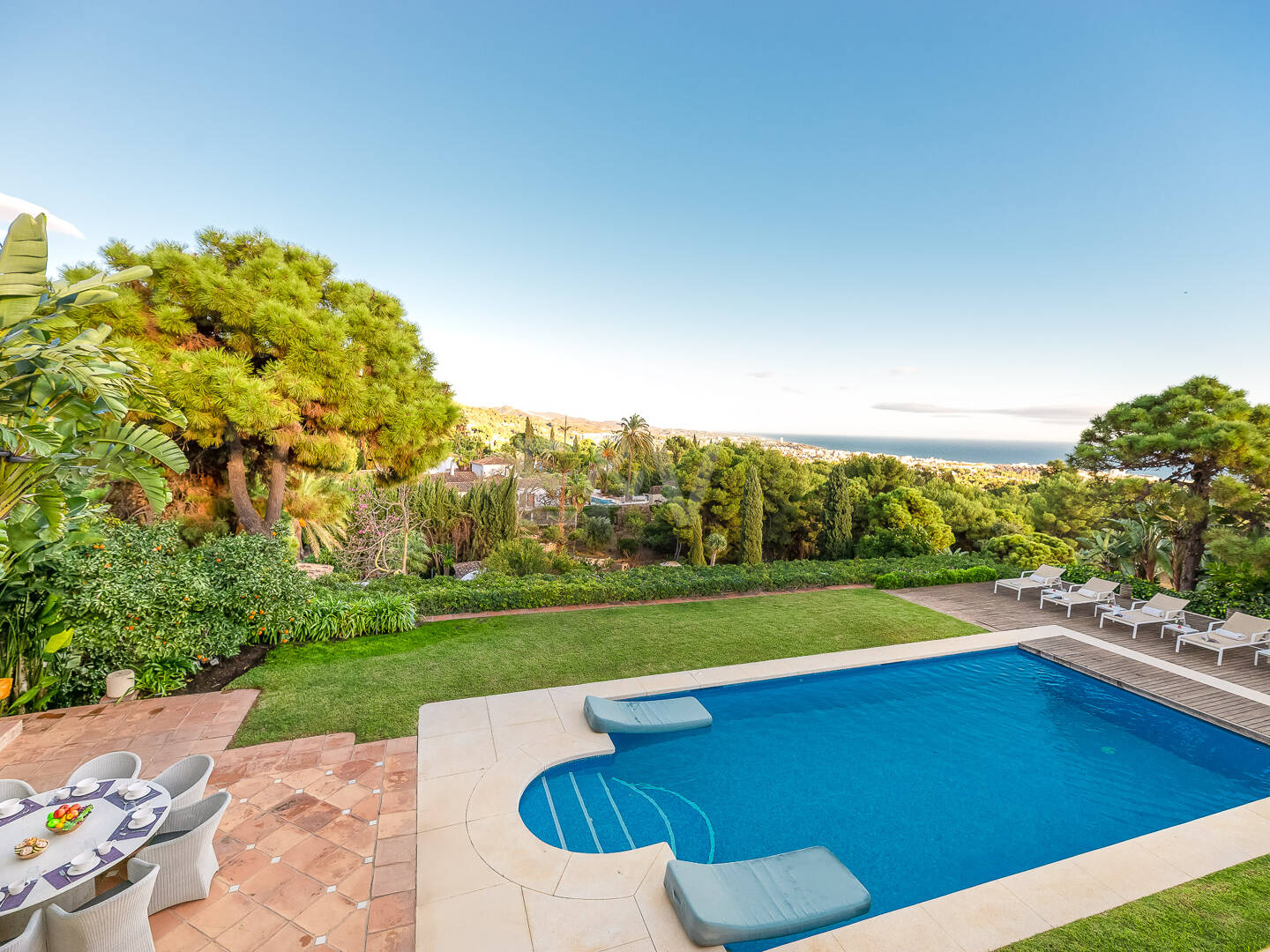 Villa with sea views in Cascada de Camoján. Prices from €6,000per week