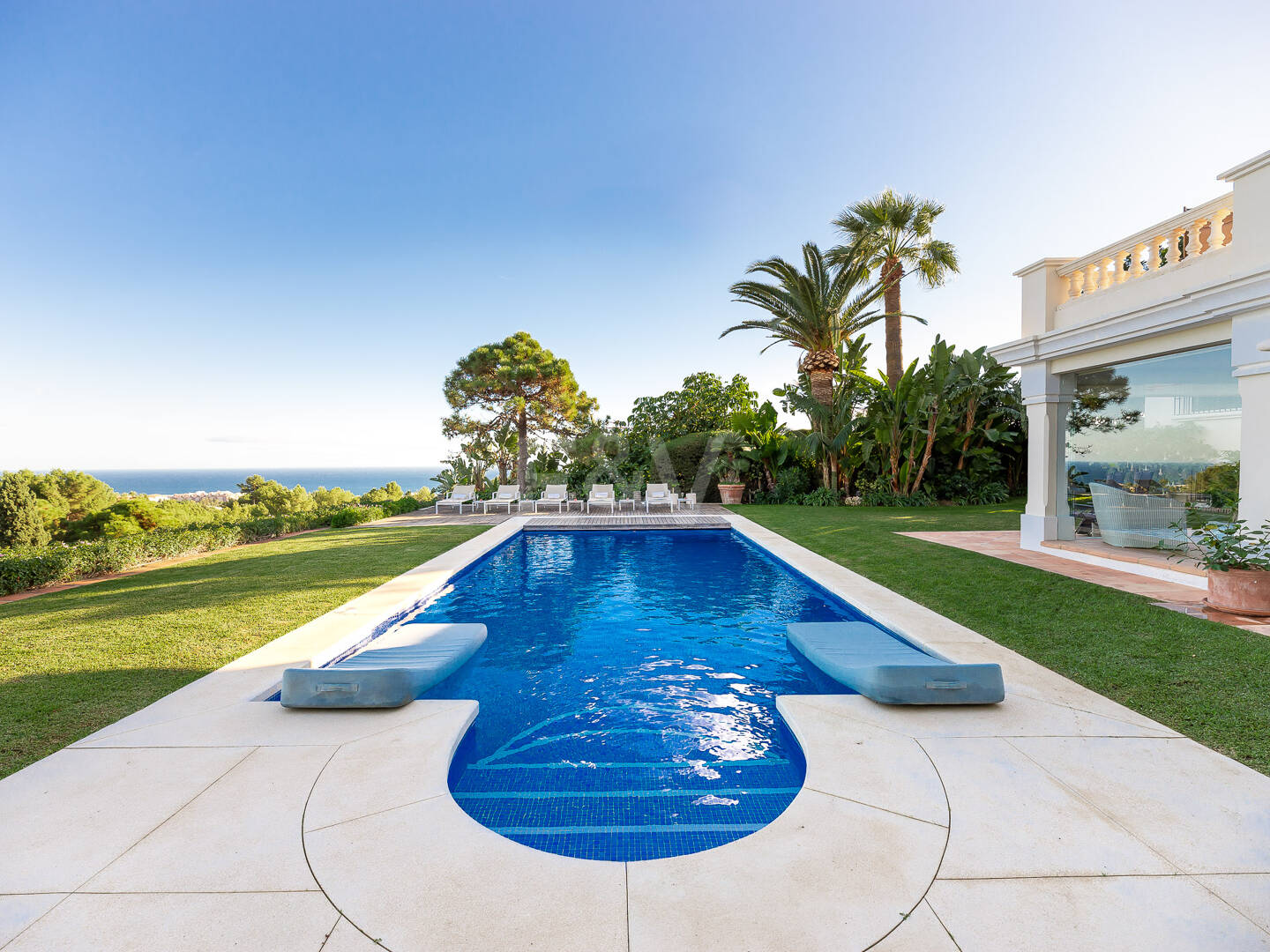 Villa with sea views in Cascada de Camoján. Prices from €6,000per week