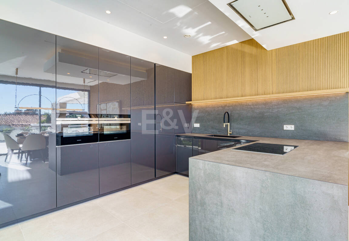 Modern Villa i Marbesa nära stranden