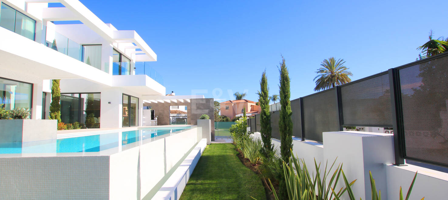 Modern Villa i Marbesa nära stranden