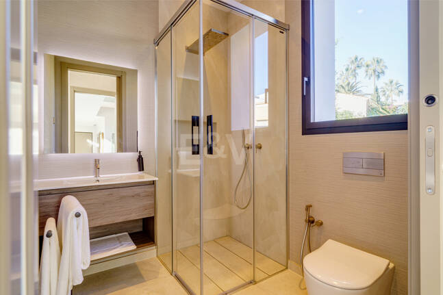 Modern Villa i Marbesa nära stranden