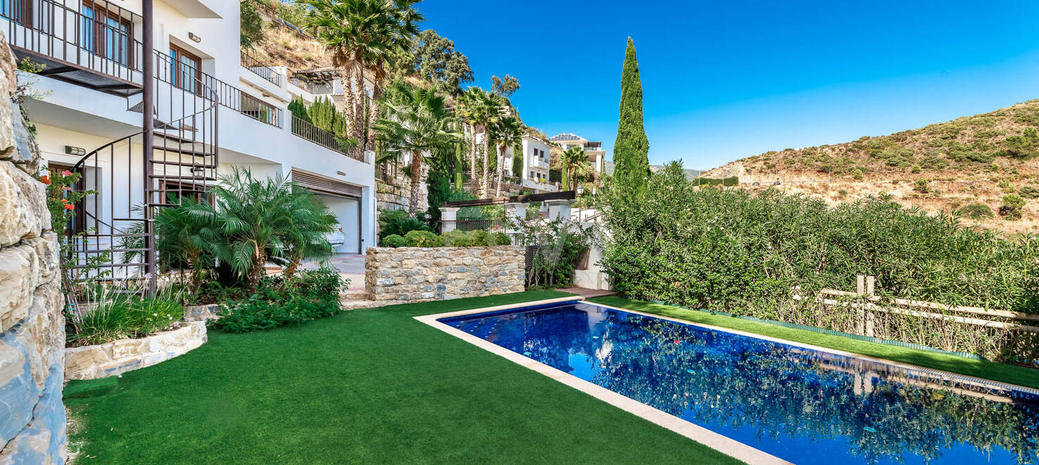 Mediterrane Villa mit Panoramameerblick in Benahavís Hills Country Club