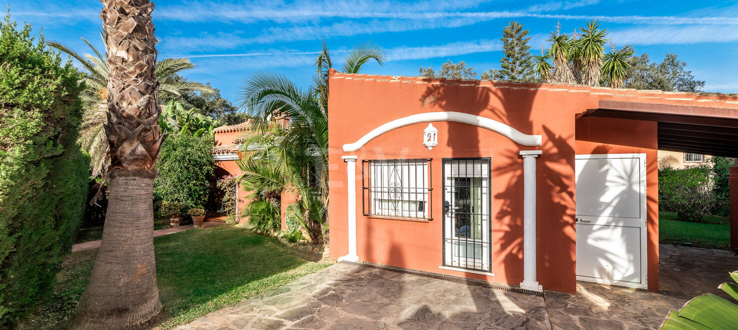 Andalusiska Style Villa i El Rosario