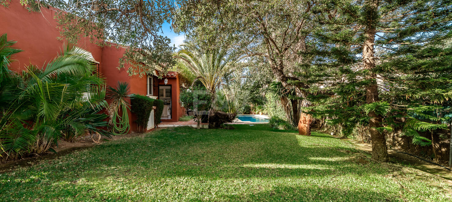 Andalusiska Style Villa i El Rosario