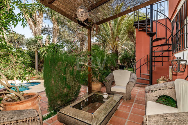 Andalusiska Style Villa i El Rosario