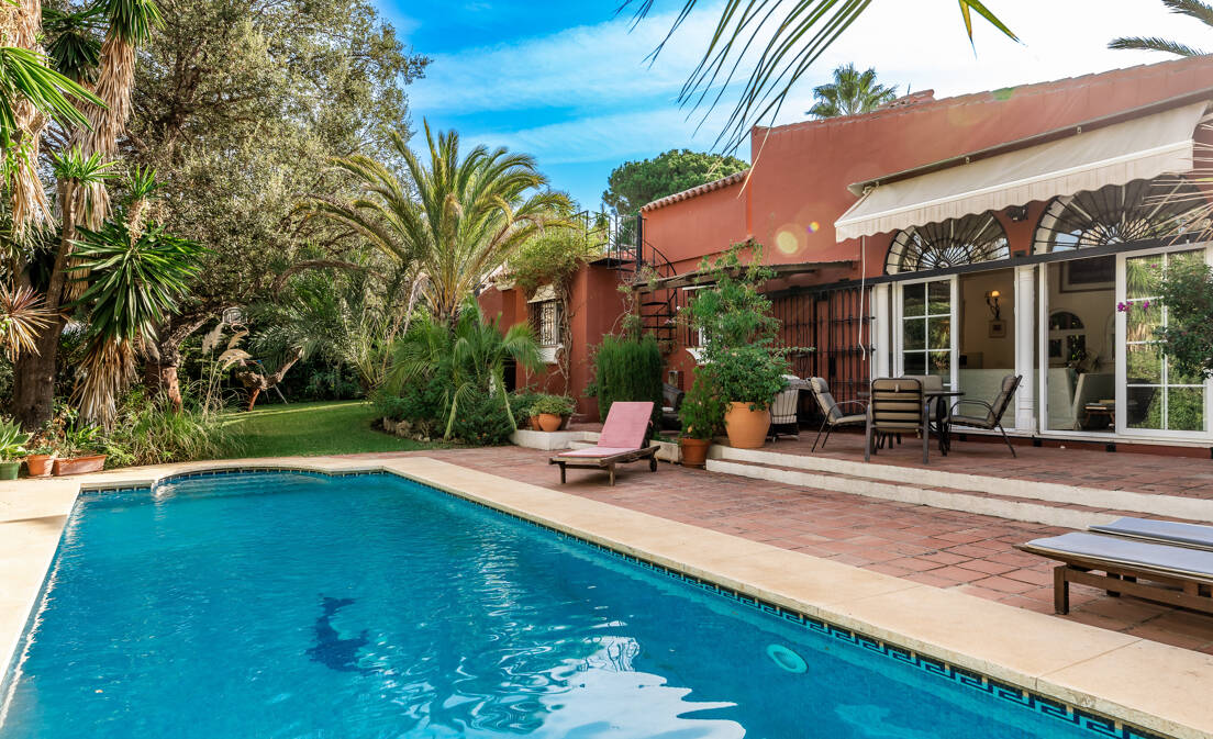 Andalusian Style Villa in El Rosario