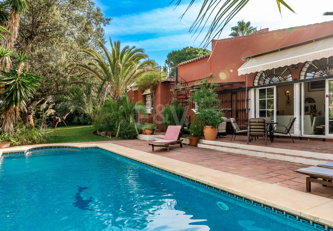 Andalusiska Style Villa i El Rosario