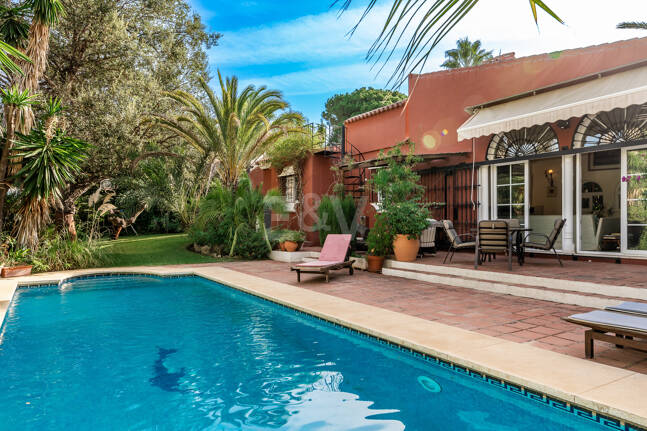 Andalusiska Style Villa i El Rosario